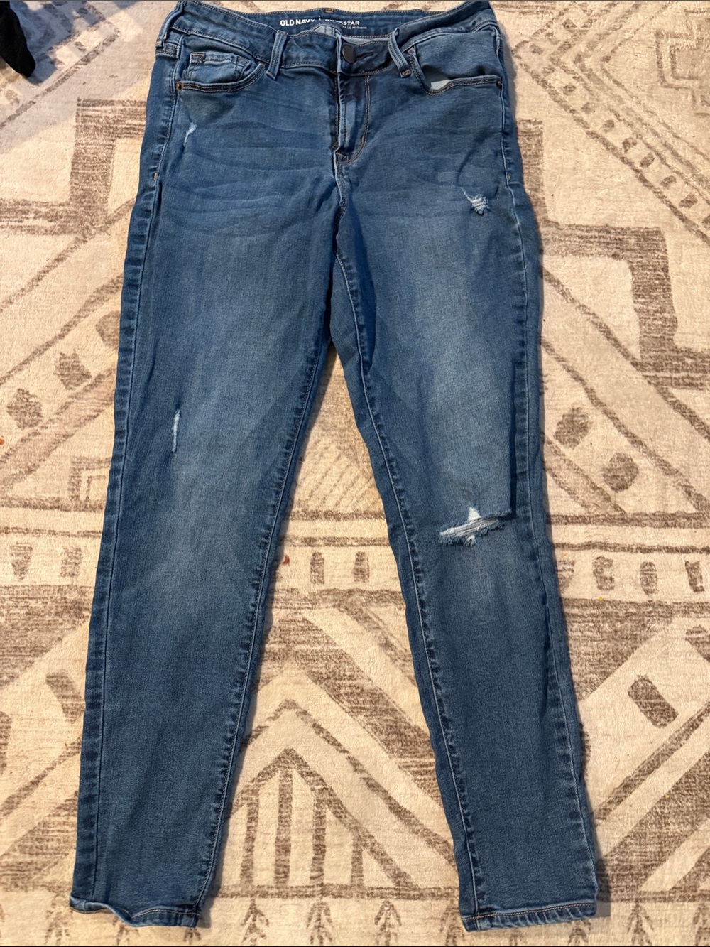 Old Navy Rockstar Size 6 Short Jeans